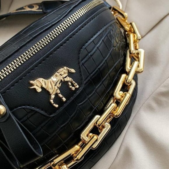 Contemporary Chain Decor Crocodile Embossed Fanny Pack - Picture 5 of 8